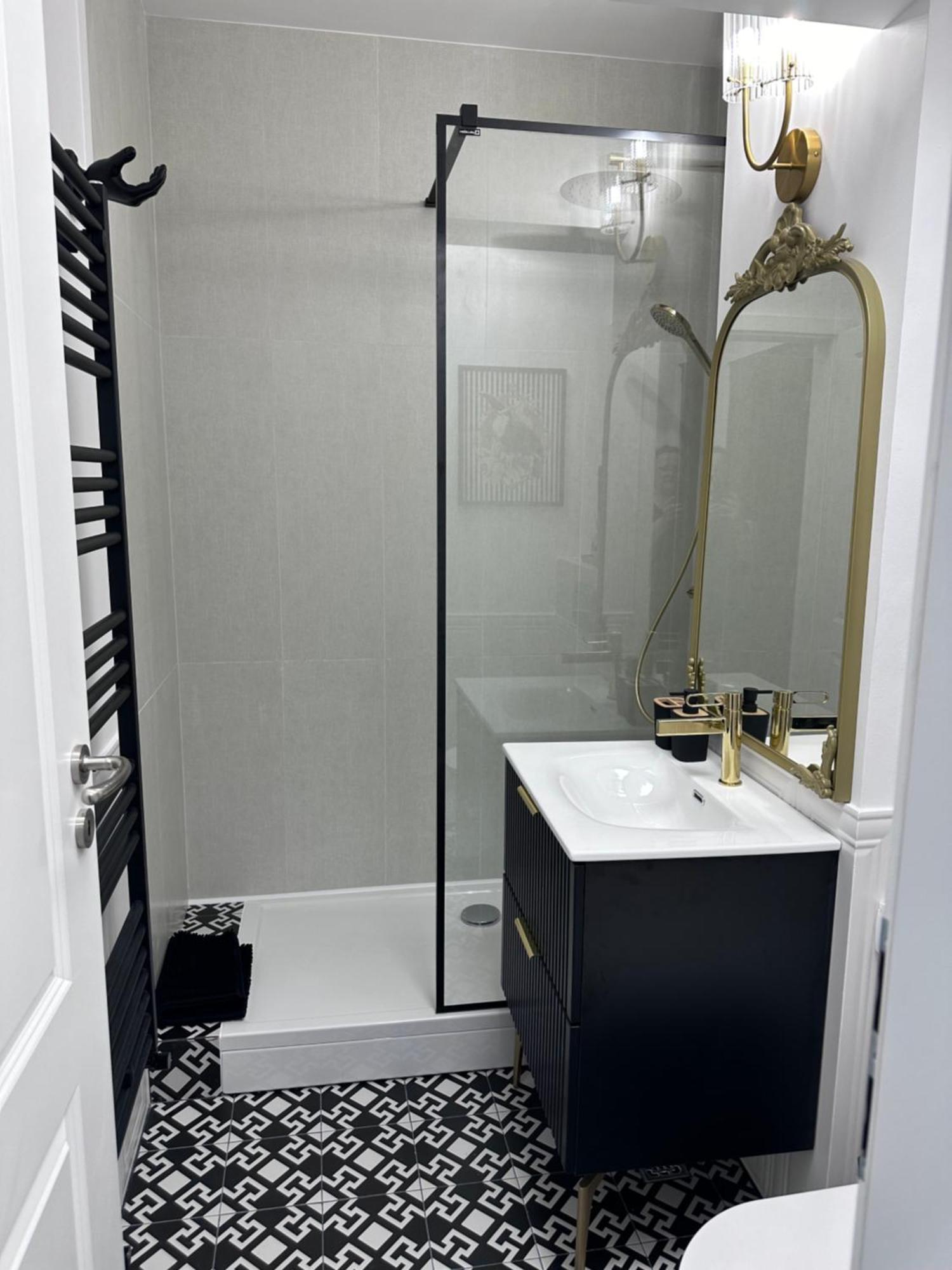 Studio Luxury Black & White Alba Iulia Luaran gambar